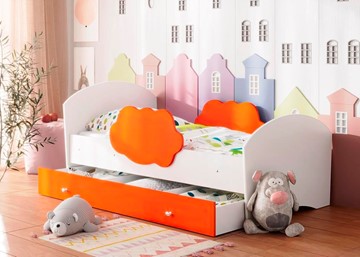 Детская кровать Тучка с ящиком, корпус Белый, фасад Оранжевый в Рязани